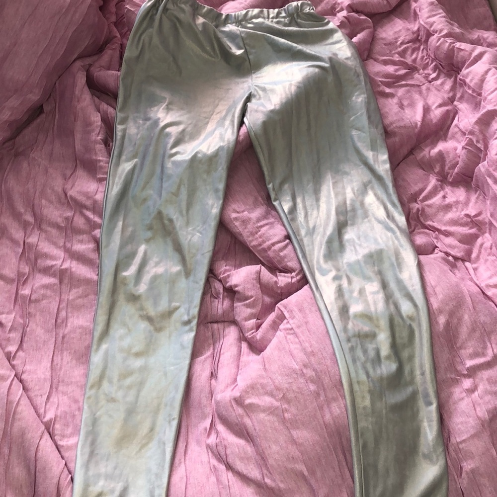 Silver shiny leggings